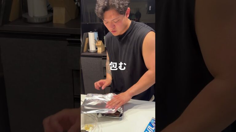 【みつきの得意料理の1つがこれ！！】ステーキ&ガーリックライス #マッチョ #筋肉番付 #元カレ #料理 #暮らしチャンネル #cooking #簡単レシピ