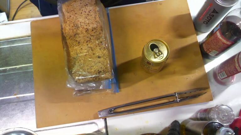 牛スネ肉1.6kgの煮込みを仕込む