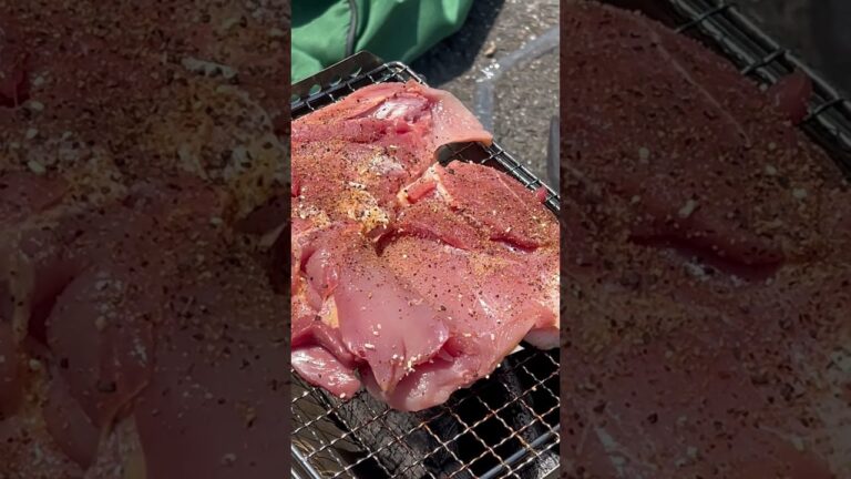 【ソロBBQ】鶏肉にスパイスまぶして焼く