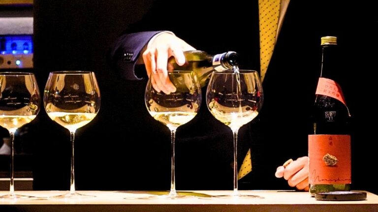 【あなたも美食家に】フーディーボーイと訪れる最先端の寿司店！一流ワインと寿司のペアリングで一生の思い出に残るデートを