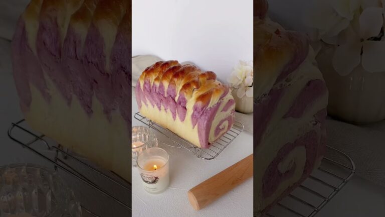 Purple Sweet Potato Swirl Bread (#Recipe in Description) | 紫芋の渦巻きパン💜 #shorts #レシピ