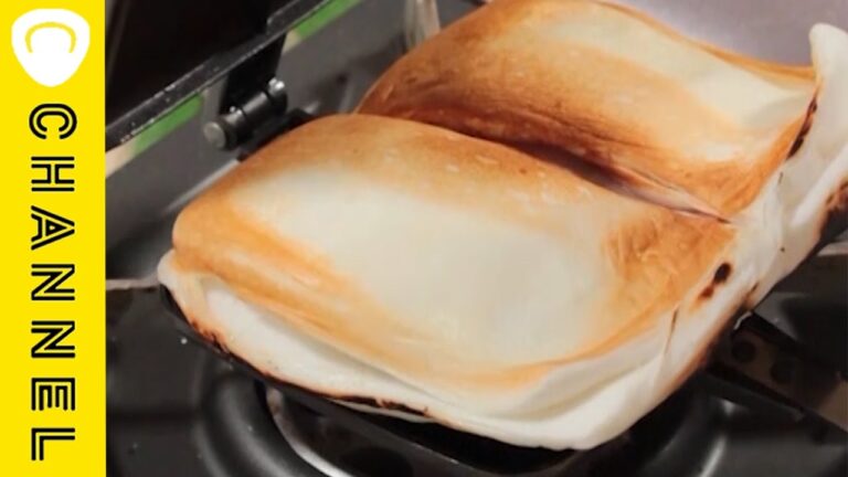 チーズがトロ〜り！はんぺんホットサンド｜C CHANNELレシピ