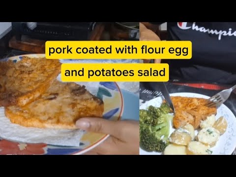 小麦粉をまぶした豚肉と卵とポテトのサラダ