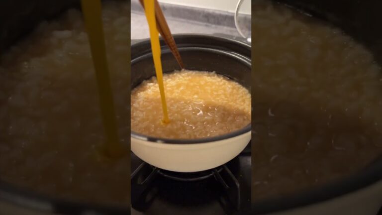 風邪ひいた時に彼女に作ってあげたい限界社会人の究極の雑炊はこちらだぁ！#shorts