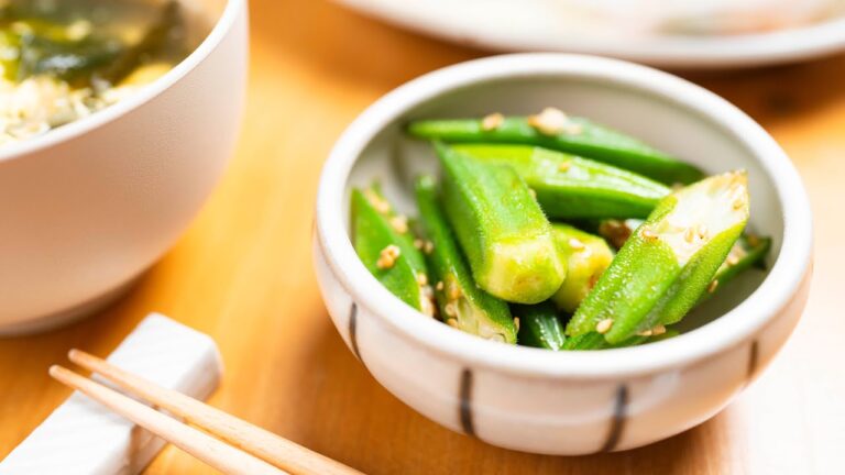 【オクラ簡単レシピ】たった10分!箸が止まらない♪茹でて和えるだけ。