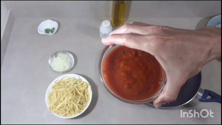 Tallarines con salsa amatriciana / fácil