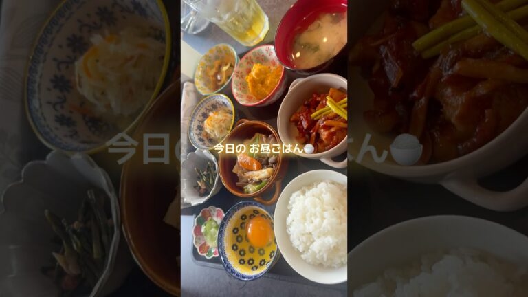 すき焼き😋チキンとキノコの濃厚ソース煮😋南瓜のクリームチーズ和え😋ちくわとピーマンのカレー炒め😋コールスローサラダ😋胡瓜のわさび漬け😋空芯菜のナッツ炒め😋