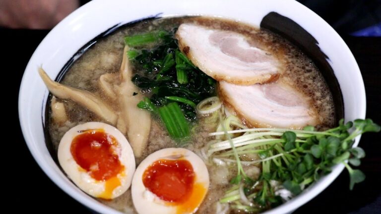 背脂濃厚中華そば ヤマコノ醬油推しの一杯