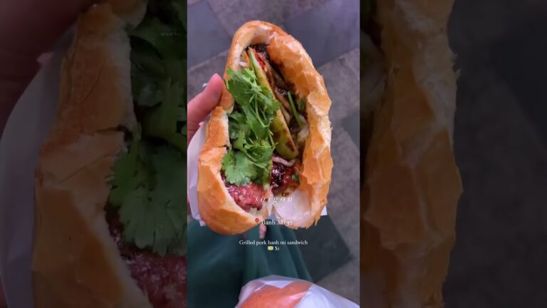 Grilled pork banh mi for $1 #vietnamesefood #travel #vietnam #banhmi