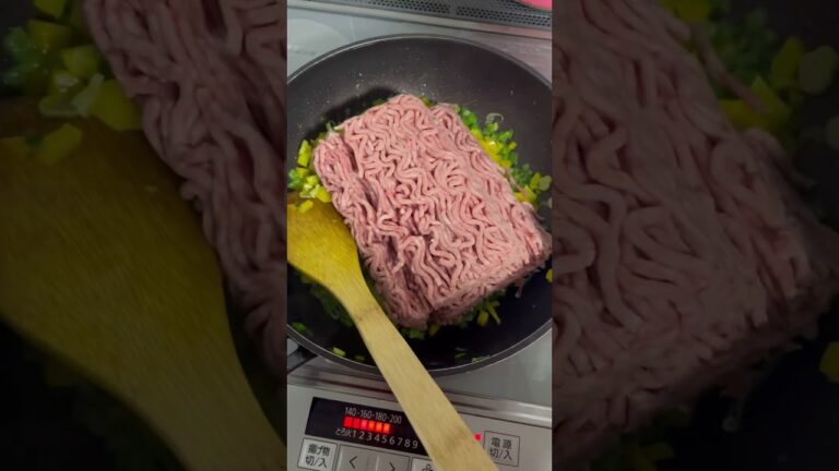 #ハウス食品#ガパオライス#ガパオ#ひき肉#パプリカ#目玉焼き