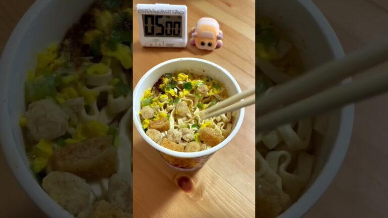 明星 麺神カップ 濃香味噌煮込みうどん #毎日カップ麺 #shorts #udon