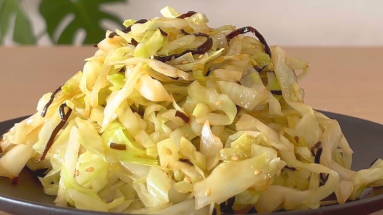 【5分で1品】止まらない旨さ！塩昆布の無限キャベツ