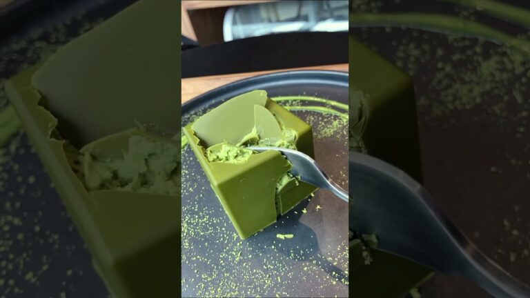 渋谷の新名物♪コンコン叩き割っていただくキューブ型大人スイーツ「なんとかプレッソ2」