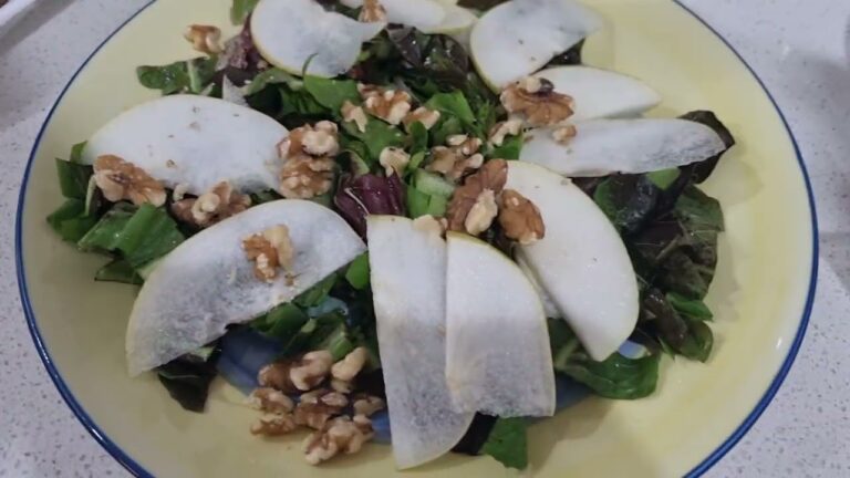 Gorgonzola  and radicchio salad