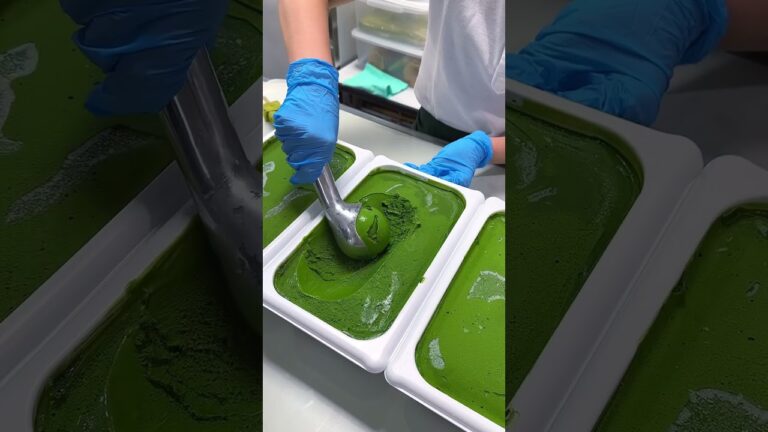 高級宇治抹茶を贅沢に使って作る超濃厚抹茶わらび餅ジェラート🍵 #京都グルメ