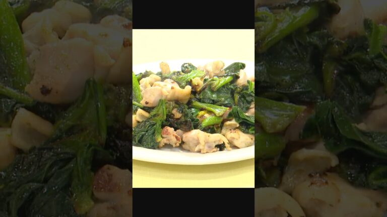 シンプルなのに激うま！「くたくた小松菜と鶏肉の塩蒸し炒め」