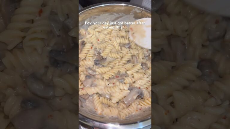 White Sauce Pasta (Mushroom) | Mushroom Pasta #pasta #whitesaucepasta #shorts #ytshorts #trending