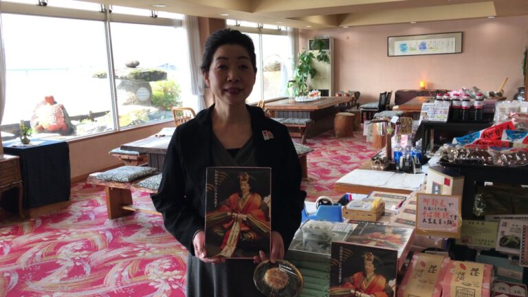 今日から日田市隈町わいわい会議のお雛様オープンいたしました。それからパイ饅頭も雛会席も販売開始いたしました。