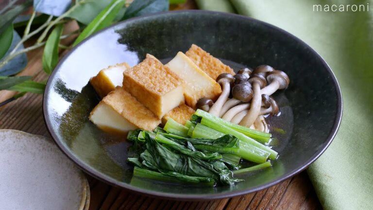 【小松菜と厚揚げとしめじの煮物】だしの風味がしっかり♪ほっとする味わい！