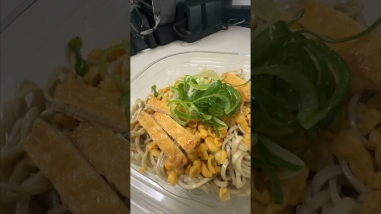 【そろそろ冷たいお蕎麦いかがですか？】【甘い油揚げが最高に美味い！】