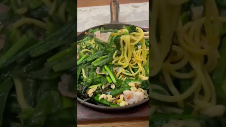 ひろすえや　ニラ塩焼きそば