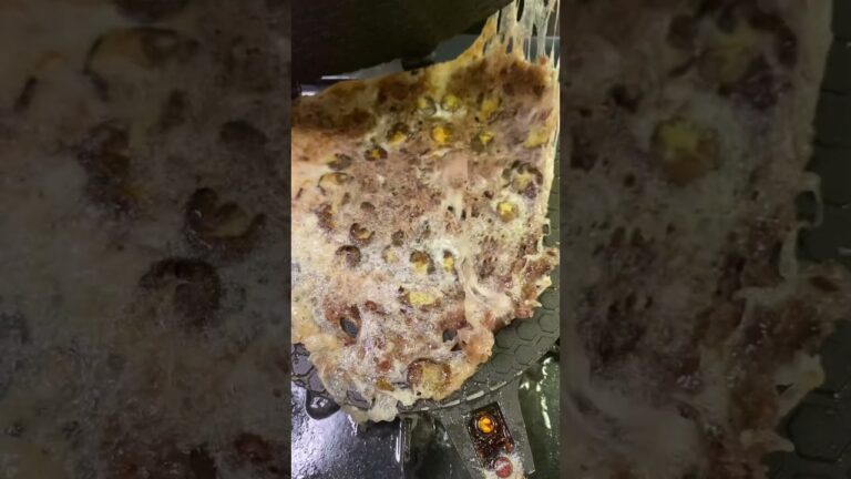 ワッフルメーカーで豆大福をプレスしたら別物すぎたww #shorts