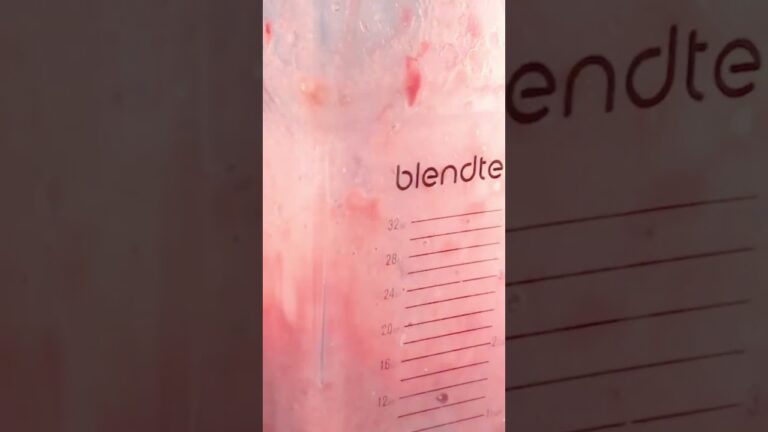 トマトの美味しさがギュッと詰まった『とまととスムージー』｜eat&stayとまとと