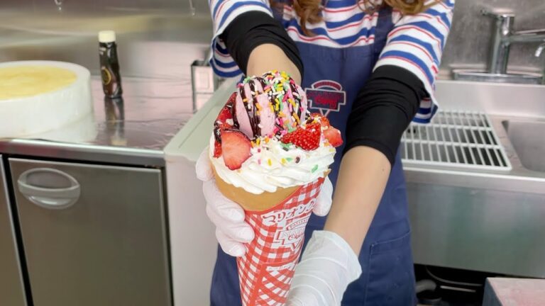 日本で1番古いクレープ屋さんですごいクレープ作ってもらったから見て！【TikTokで250万再生】