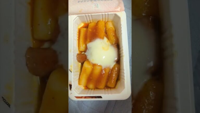 今セブンで人気の冷凍食品　チーズトッポギ