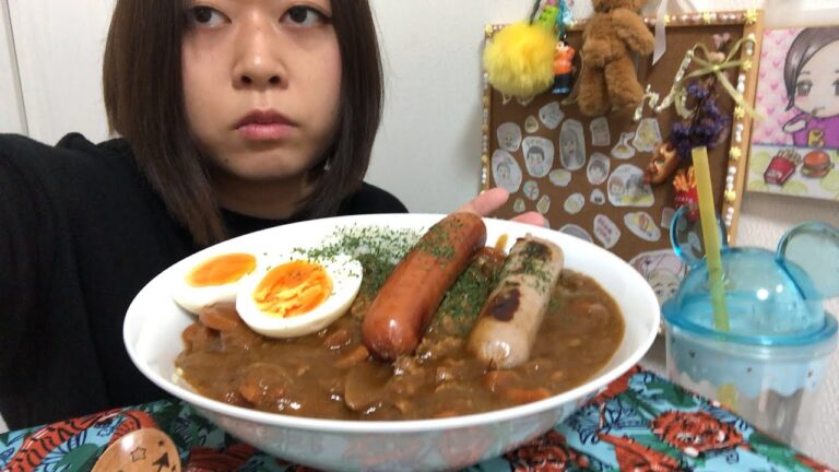 【お昼ご飯】ソーセージゆでたまごカレーライスたべよ