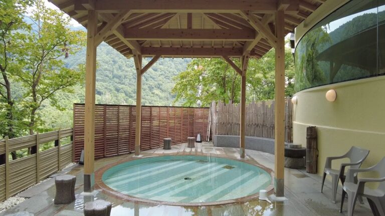 福島の名湯で1泊！丸峰観光ホテルの本館和室と温泉・豪華ビュッフェが最高すぎた【芦ノ牧温泉】