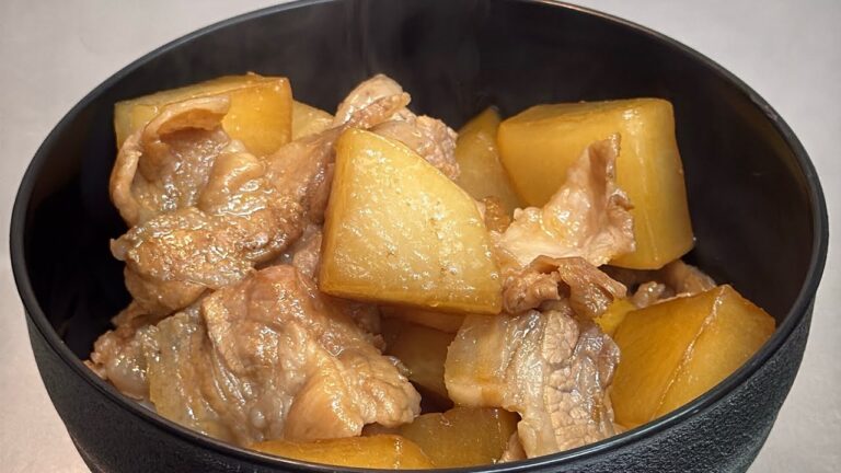 ご飯が止まらない！豚バラ大根の甘辛煮【簡単レシピ】