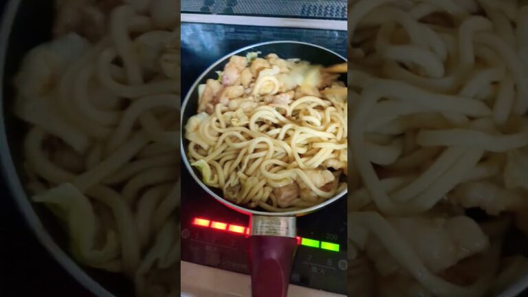 簡単究極のホルモンうどん #piano #cookingchannel #foodmusic #cooking #簡単レシピ #anime