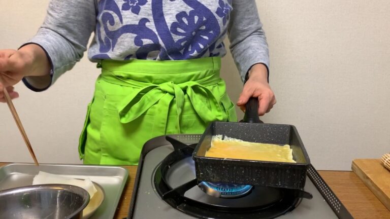 出し巻き玉子　箸1本で芯の練習(２０１８年１２月２６日)