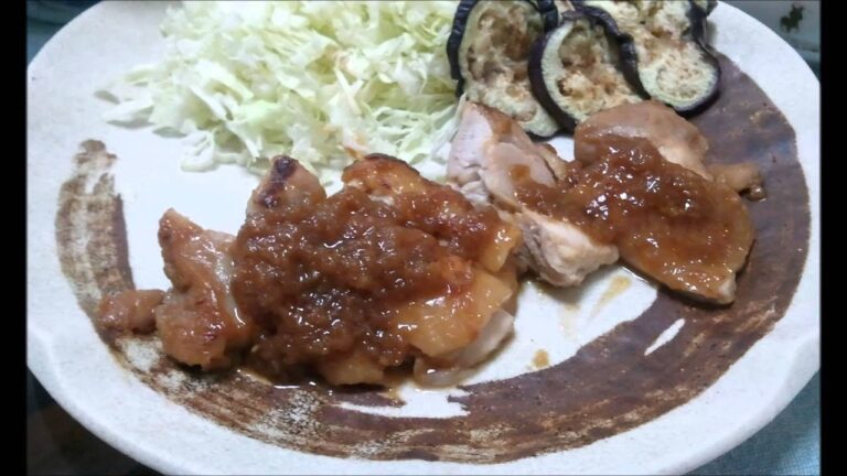 鶏肉にBBQだれをもみ焼くだけです。