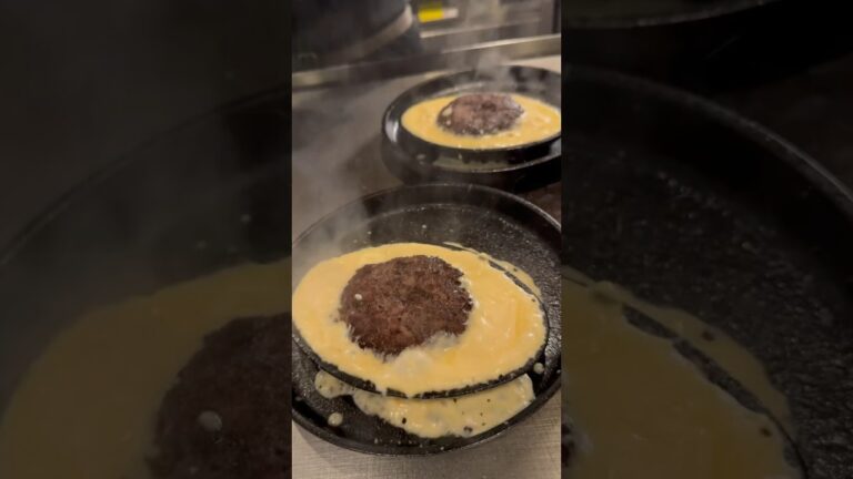 【 黒毛和牛100％】自家製手ごねチーズハンバーグステーキ！Wagyu cheese hamburg steak BY THE WAY 自由が丘グルメ