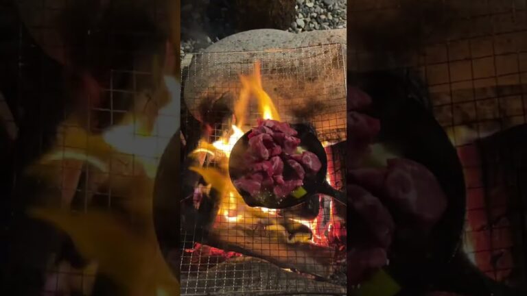 何度でも作って食べたくなるキャンプ飯　　(カマンベールチーズステーキアヒージョ)