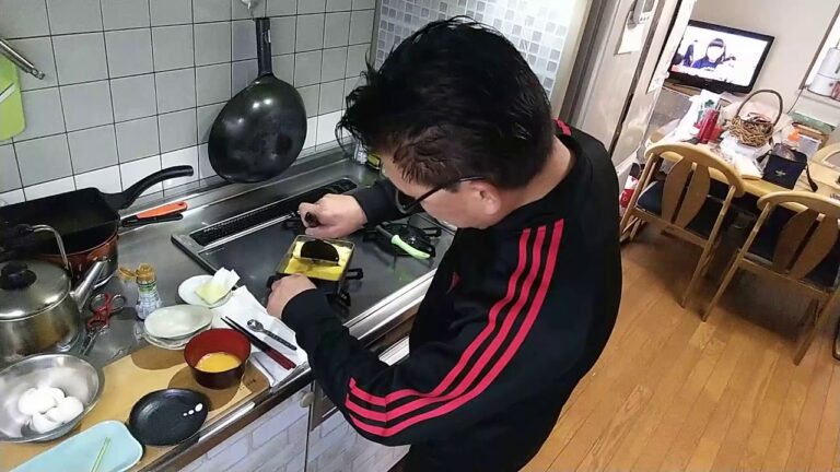 家庭で、簡単にできる、フワトロだし巻き卵焼き～サトジバージョン