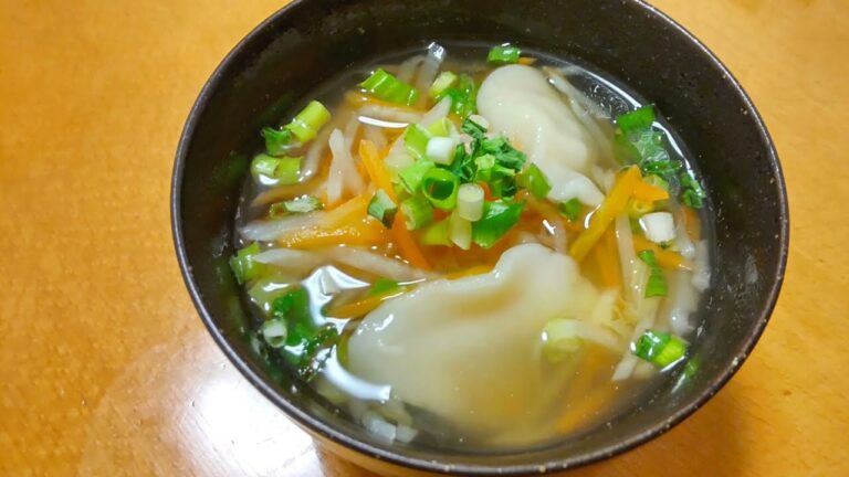 【まとめて作る三品】水餃子、中華風スープ、クリームシチューを一度に作ろう。