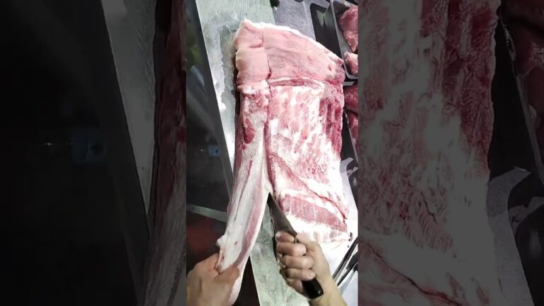 How to Slice Roast Pork for Banh Mi Sandwiches. #kerofoodies #shorts #pork #meatlovers