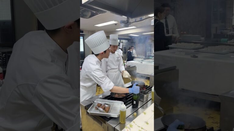 【西洋料理】フランベ🔥🔥 #武蔵野調理師専門学校 #調理師 #food #パティシエ #調理師免許 #フランベ #フレンチ #ステーキ