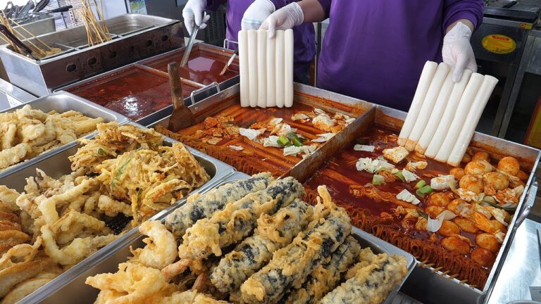 통 가래떡 떡볶이와 수제 튀김 / homemade Tteokbokki, fried food, fish cake - korean street food