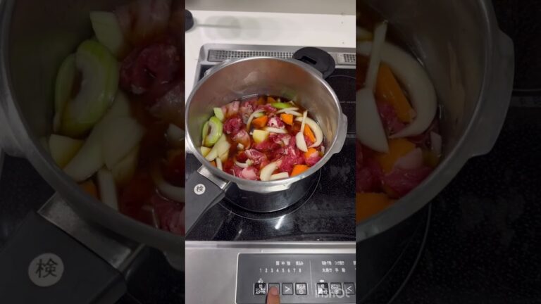 圧力鍋とすき焼きのタレで簡単肉じゃが#料理 #料理動画 #料理男子 #簡単レシピ #圧力鍋 #和食 #肉じゃが #ダイエット#shorts #short
