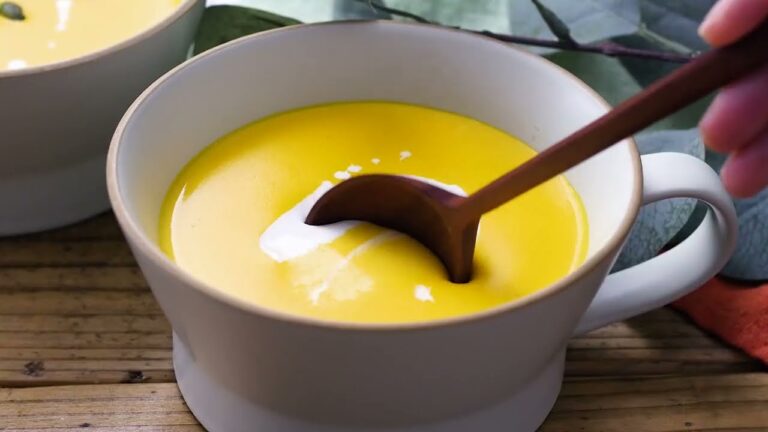 【かぼちゃのポタージュスープ】生クリームで濃厚。かぼちゃの自然な甘み♪