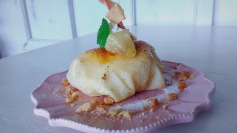 県産の食材を使った米粉１００％のクレープ（那覇市）