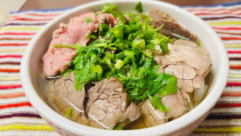 How to Make Vietnamese Pho in a Rice Cooker – Clear, Fragrant, and Easy/炊飯器で作るベトナムのフォー透き通って香ばしい簡単レシピ