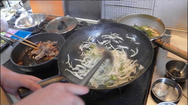 幸運な病のレシピ（ 820 ）朝：もやし炒め、塩サバ（大根おろし）、味噌汁