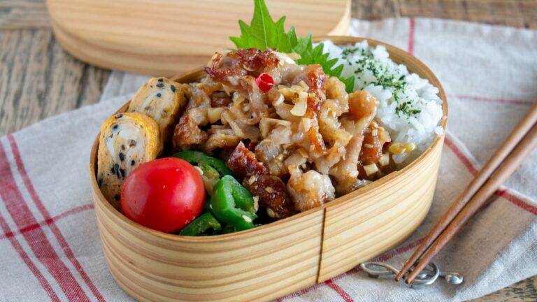 【スタミナ弁当】騙されたと思って試してみて‼️豚こま肉と長ねぎの最高にウマいお弁当#1046 #bento  #ideas #Japanese