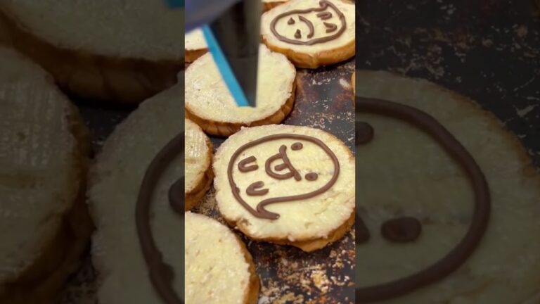 【期間限定】ハロウィンラスク🎃👻 #パン #パン屋 #shorts