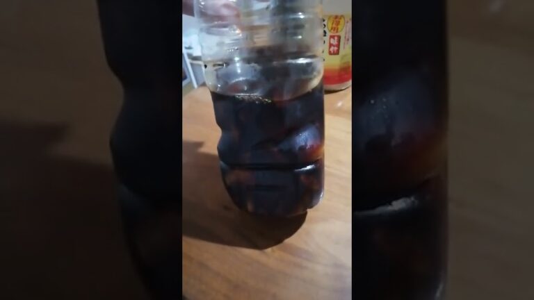 自家製のにんにく醤油、多彩な料理に活用できます。お肉やお魚、ラーメン、野菜など、にんにく醤油の風味が食卓を彩ります。新しい料理の冒険が待っています。